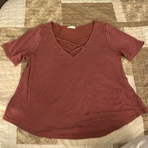 Maroon t shirt medium
